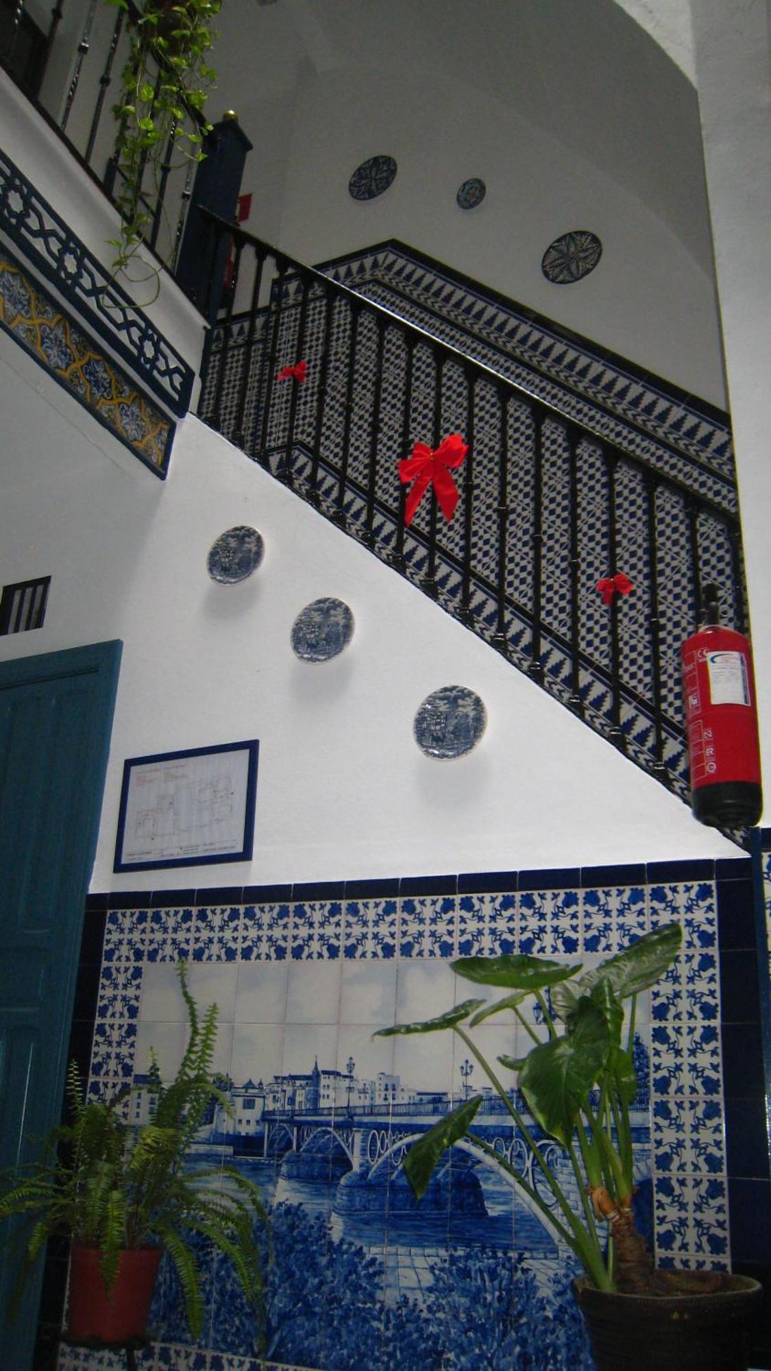 Pension La Montorena Seville Exterior photo