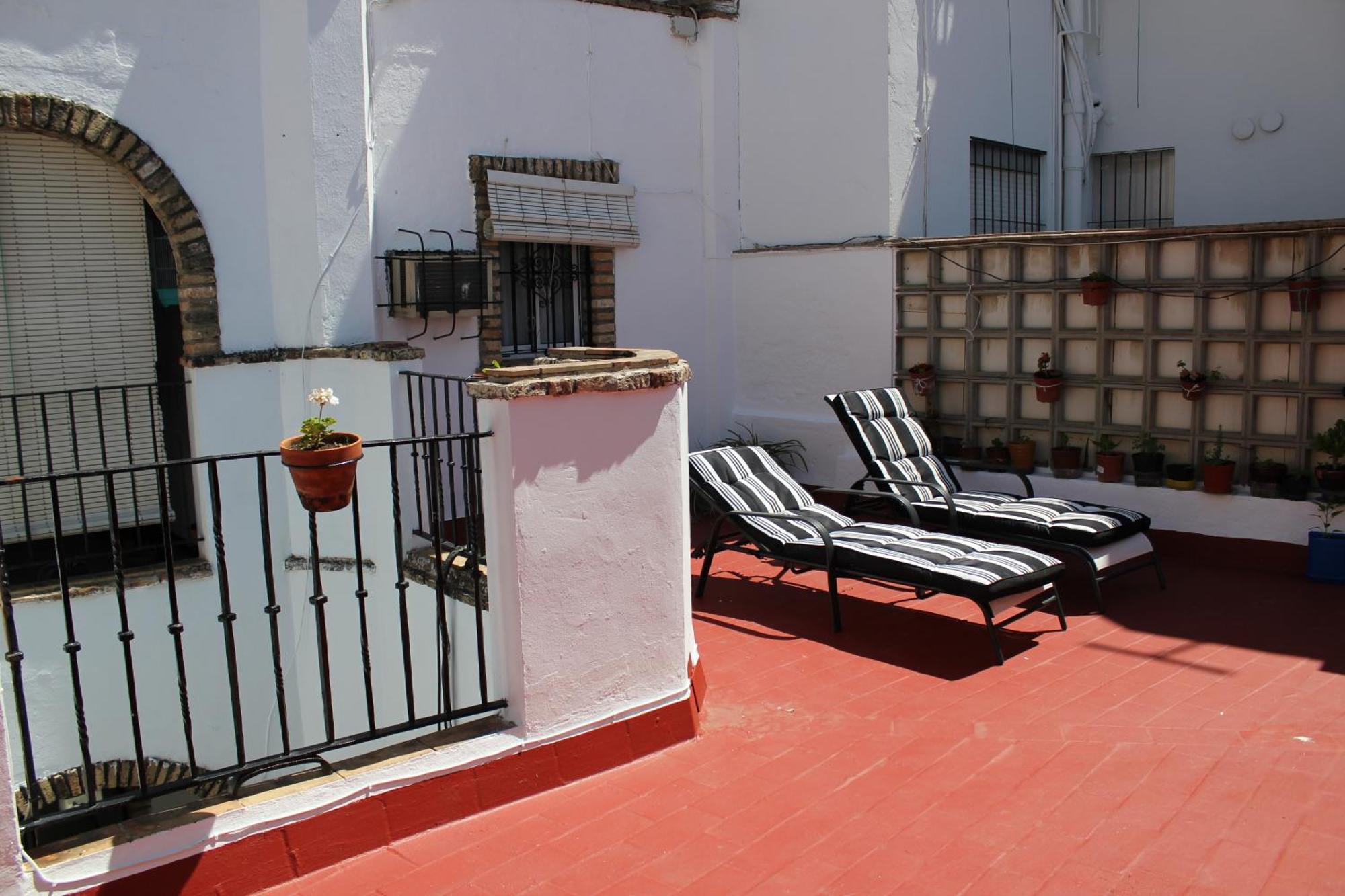 Pension La Montorena Seville Exterior photo