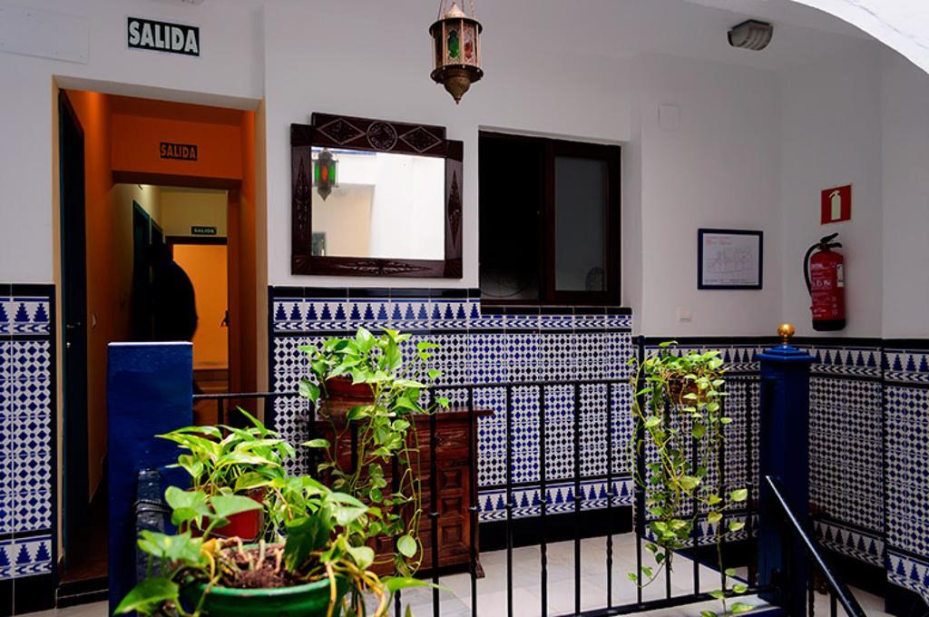 Pension La Montorena Seville Exterior photo