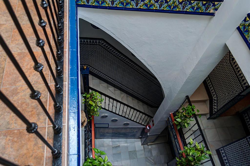 Pension La Montorena Seville Exterior photo